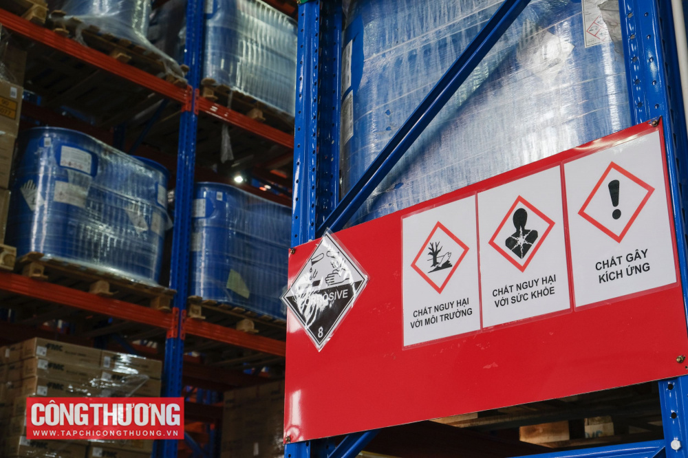 Nhà xưởng sản xuất, kho chứa hóa chất nguy hiểm phải đáp ứng các quy định mới về an toàn